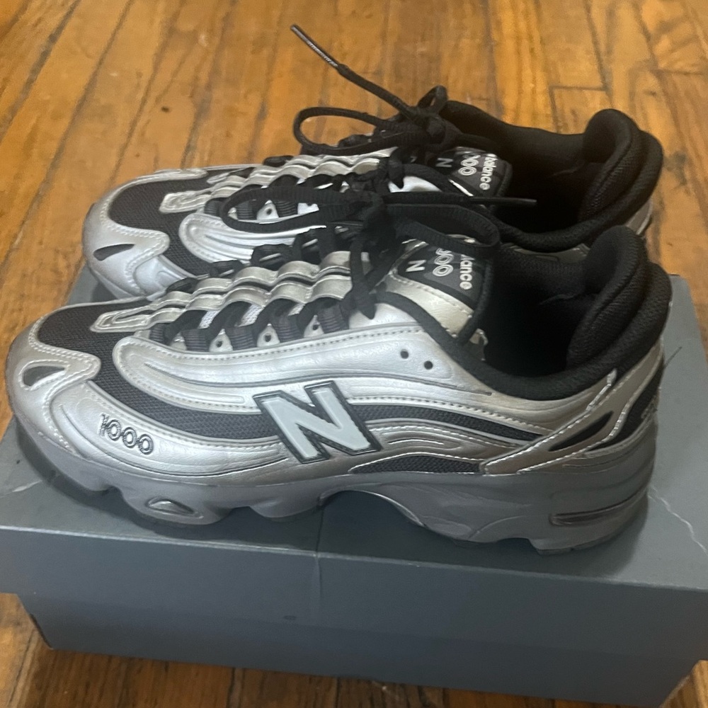 New Balance 1000 Metallic - Picture 7 of 8